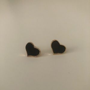 5/$25 Black heart earrings!